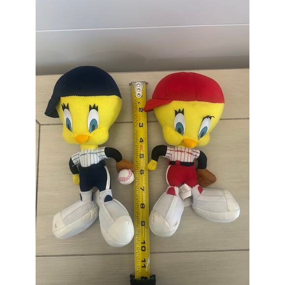 Vintage 1998 Looney Tunes Tweety Bird Baseball Plushie Red Blue 9" Stuffed Toy - Picture 7 of 8